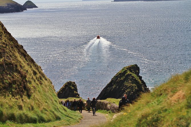 7-Day Ireland to Island Small Group Tour From Dublin - Accommodations & Meals