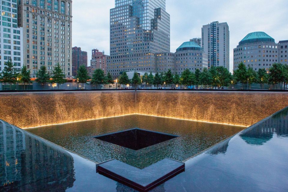 9/11 Memorial and Ground Zero Tour by Local Guide - Tour Experience