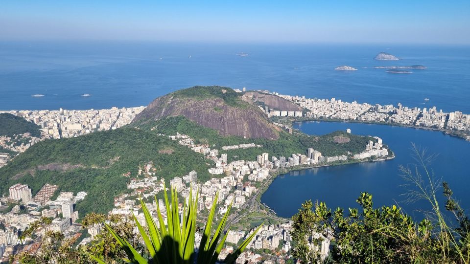 Adventure to Christ the Redeemer - Captivating Tour Highlights