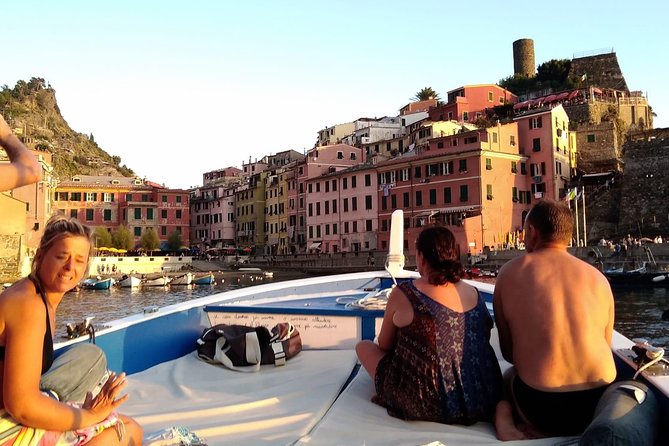 Afternoon Boat Tour to Cinque Terre With Brunch on Board - Traveler Experiences