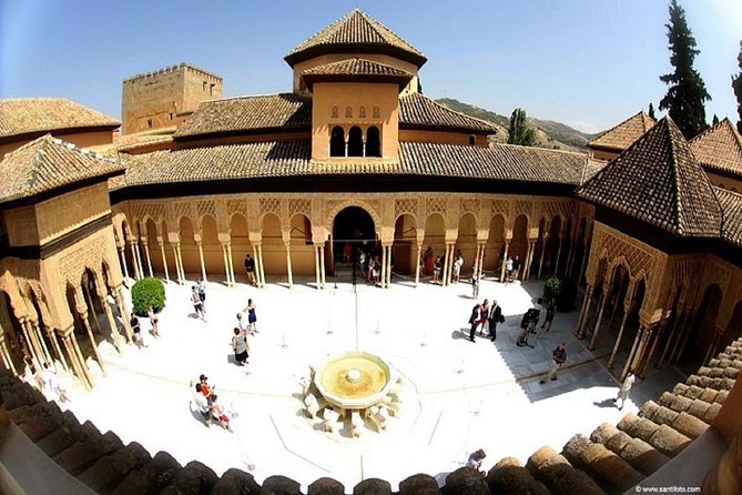 Alhambra, Nasrid Palaces and Generalife Private Tour From Malaga - Alhambra Highlights