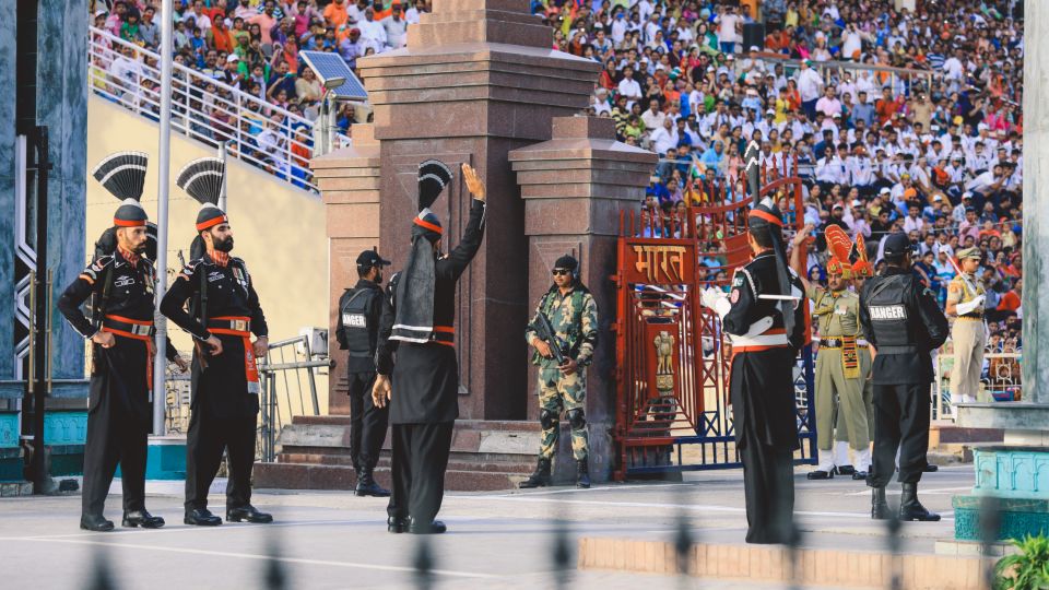 Amritsar: Full-Day Sightseeing Tour With Wagah Border - Experience Highlights