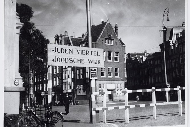 Amsterdam in World War II Tour - Logistics and Meeting Point