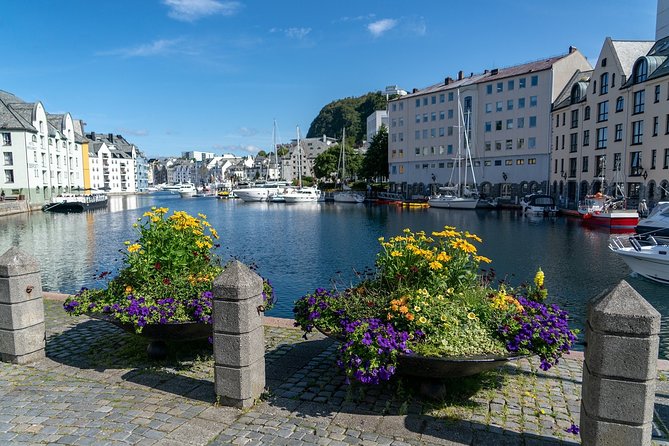 An Amazing Walking Tour of Art Nouveau Town Alesund - Guided Tour Itinerary Highlights