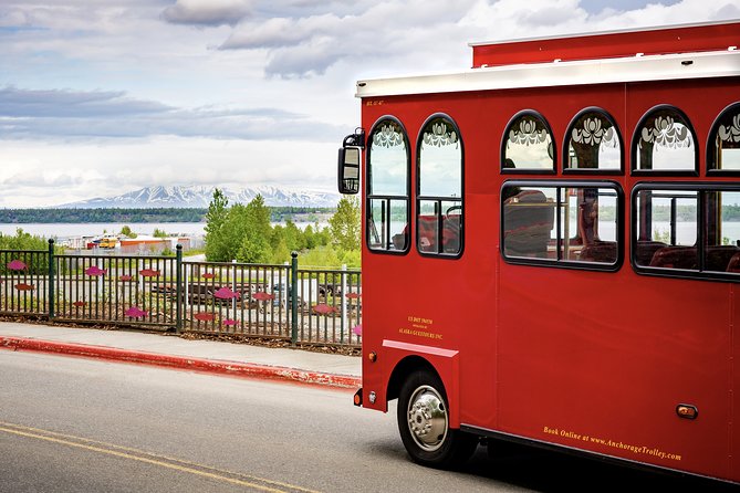 Anchorage Trolley Tour - Host Responses and Interactions