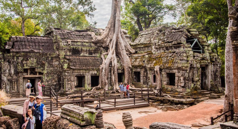 Angkor Wat: Small Circuit Tour by Only Mini Van - Tour Highlights