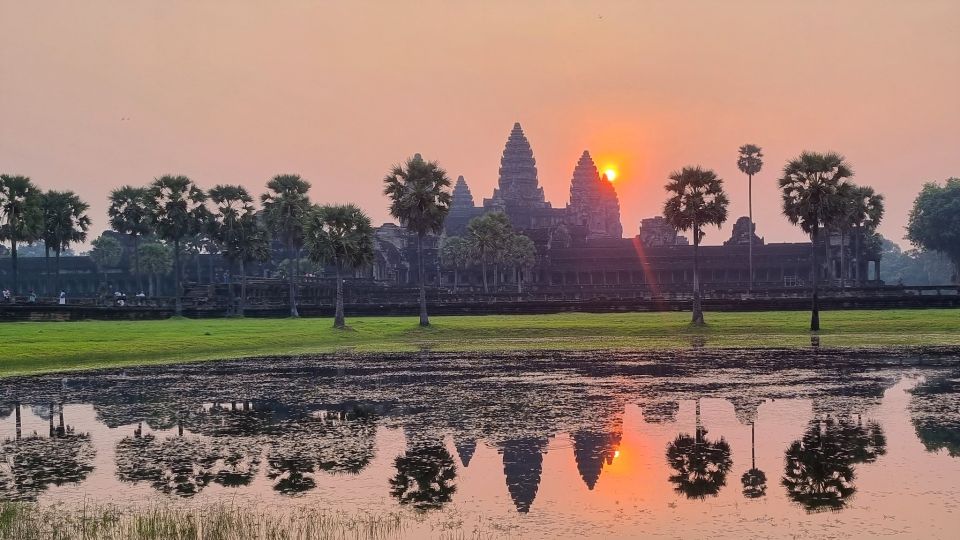 Angkor Wat Sunrise & Highlight Temples Private Guided Tour - Highlights of the Tour