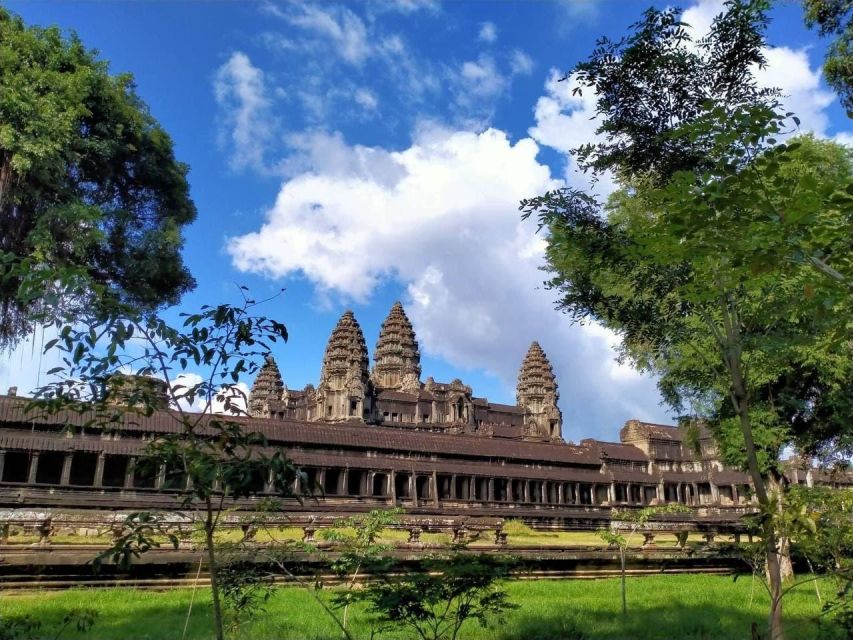 Angkor Wat With Small Tour Circle - Experience Highlights