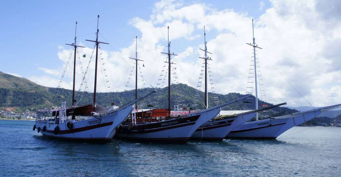 Angra Dos Reis: Boat Tour in Ilha Grande and Lagoa Azul - Experience