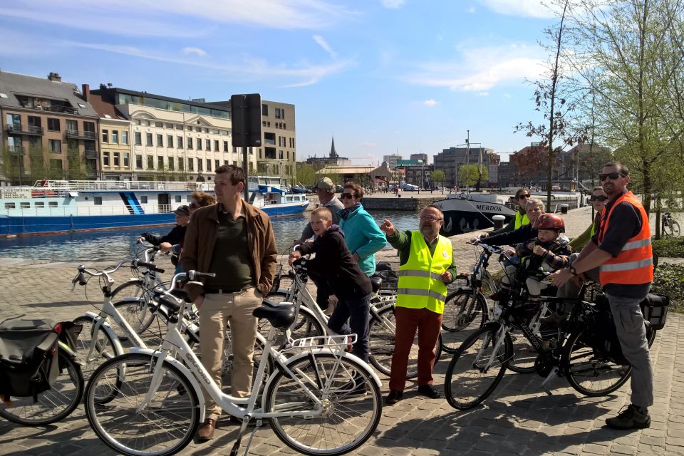 Antwerp: City Highlights Group Bike Tour With a Guide - Live Tour Guides