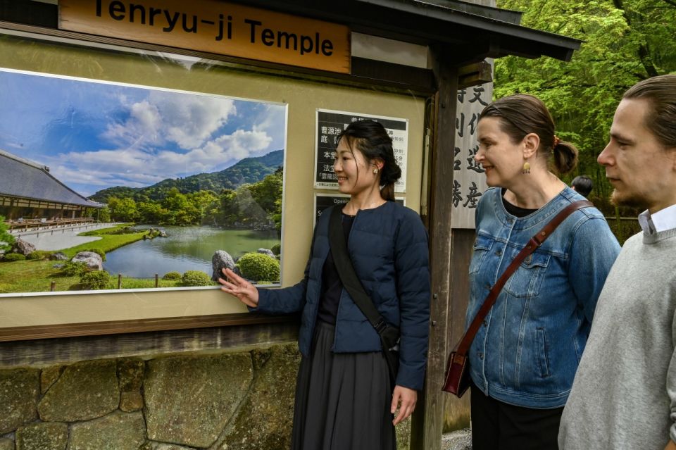 Arashiyama: Bamboo Grove and Temple Tour - Experience Highlights