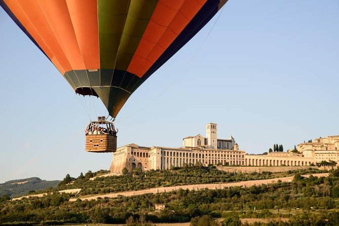 Balloon Adventures Italy, Hot Air Balloon Rides Over Assisi, Perugia and Umbria - Breakfast and Wine Tasting Delights