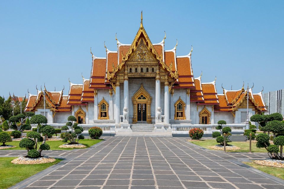 Bangkok: Chauffeured Car & Guide At Disposal for City Tour - Experience