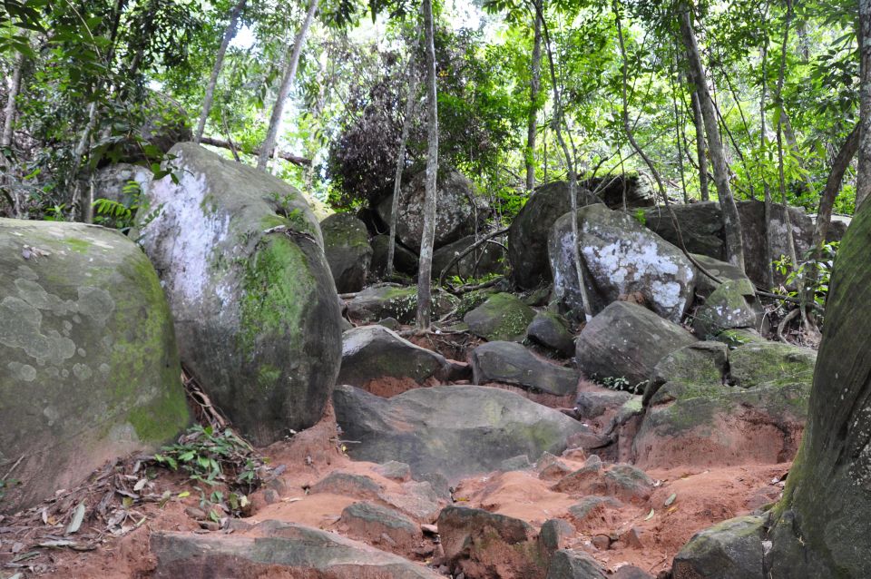 Banteay Srei Temple and Kbal Spean Trekking Private Tour - Experience Highlights