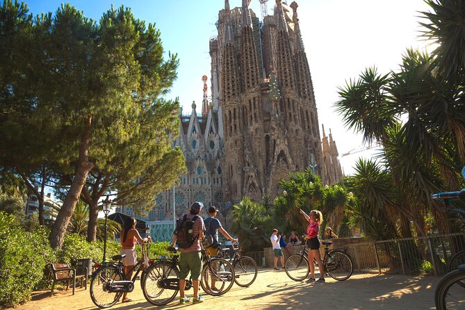Barcelona City Highlights Bike Tour - Landmarks and Finish Point