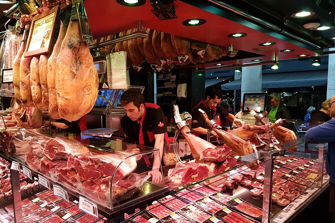 Barcelona Markets Walking Tour With Las Ramblas and La Boqueria - Las Ramblas Stroll