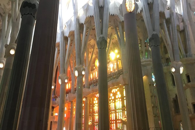 Barcelona Sagrada Familia Highlights: Max 6 People Afternoon Tour - Meeting Point Details