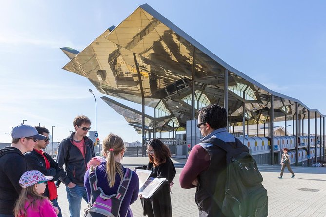 Barcelona: Urbanism and Contemporary Architecture Walking Tour - Tour Experience