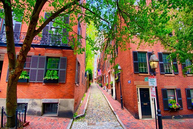 Beacon Hill History Scenic Photo Walking Tour (Small Group) - Small Group Experience