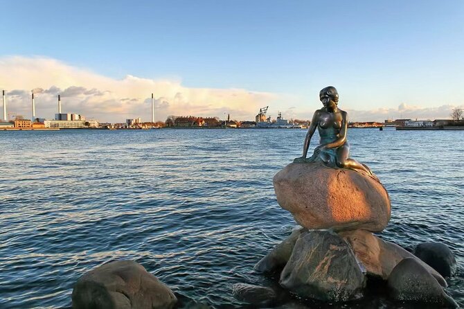 Beautiful Copenhagen - Walking Tour for Couples - Scenic Walks Along the Waterfront