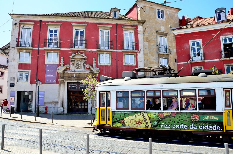 Best of Lisbon Walking Tour: Rossio, Chiado & Alfama - Meeting Point & Starting Times