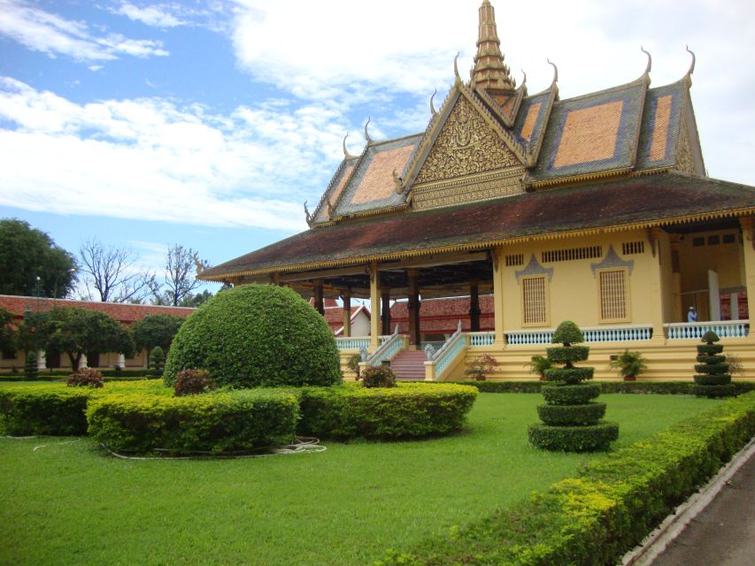 Best of Phnom Penh: Half-Day Private City Tour - Experience Highlights