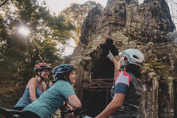 Bike the Angkor Temples Tour, Bayon, Ta Prohm With Lunch Included - Tour Experience