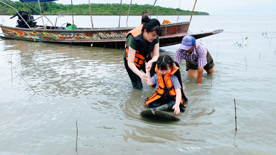 BKK :Meet Monkey, Mangrove Forest, Seafood& Market -Private - Booking Details