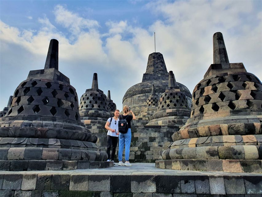 Borobudur Tour Climb up to the Top & Prambanan With Lunch - Climbing Borobudur Temple