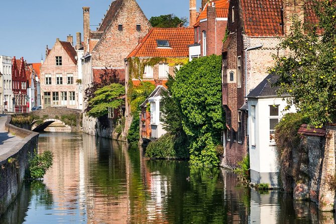 Bruges Small Group Guided Day Tour From Paris by Minivan - Meeting Point and Pickup Details