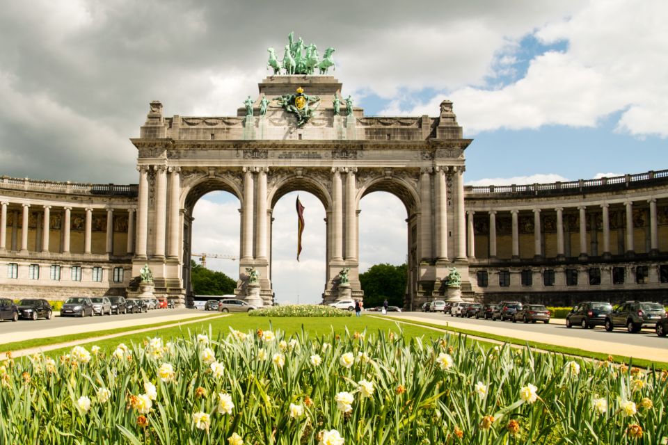 Brussels: First Discovery Walk and Reading Walking Tour - Explore Important Sites and Hidden Gems