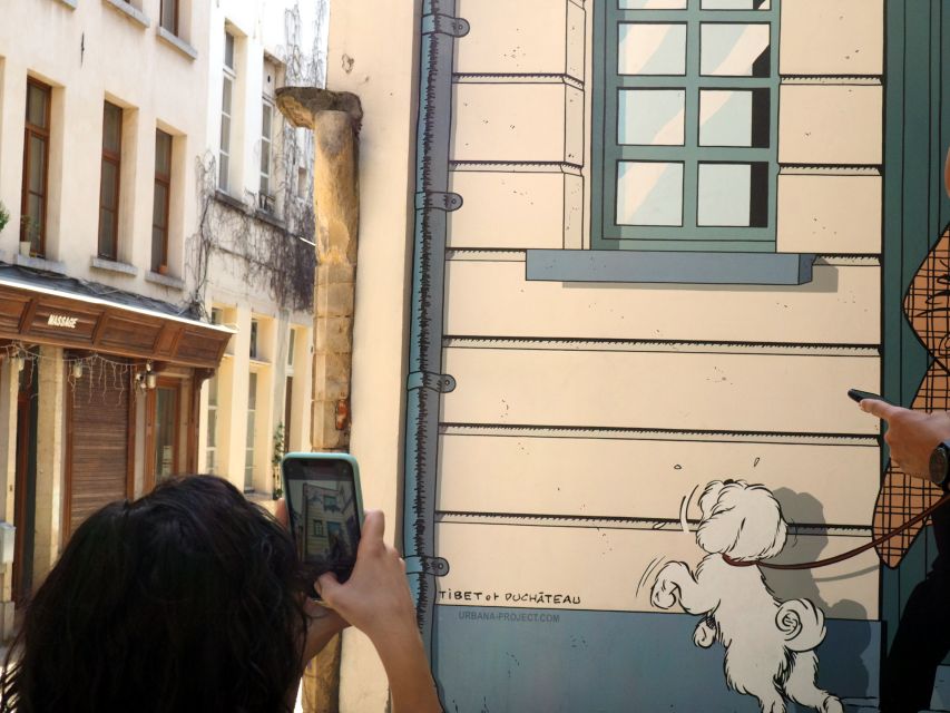 Brussels: the Comic Book Walls Walking Tour - Experience Highlights