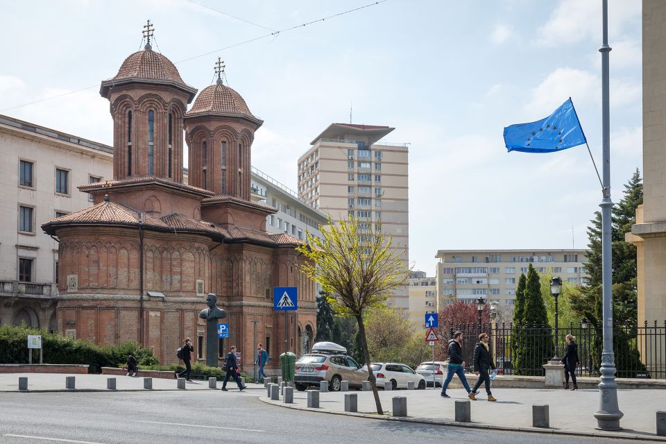 Bucharest: Old Town Walking Tour With Lunch Included - Experience Highlights