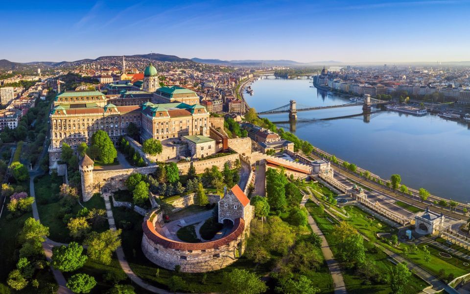 Budapest: 4-Hour Guided Bus Tour With River Cruise - Pickup Service and Meeting Point