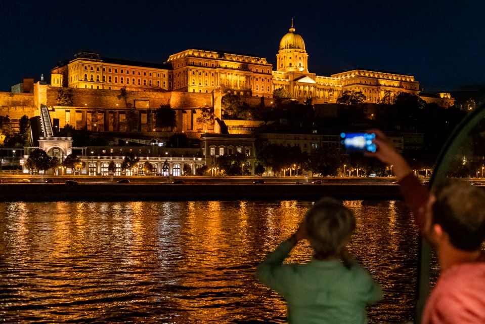 Budapest: Candlelit Dinner River Cruise With Live Music - Customer Reviews