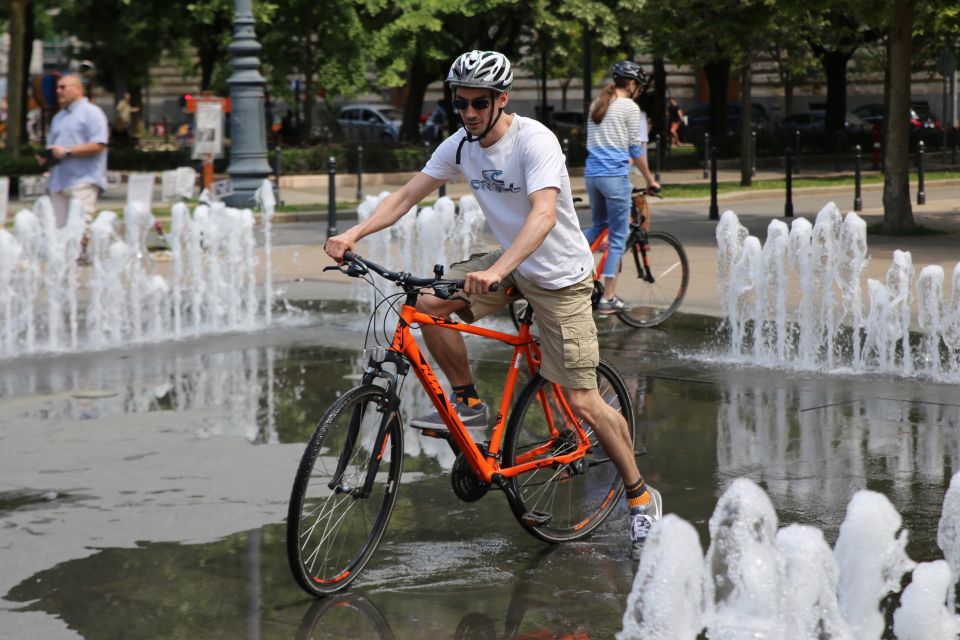 Budapest: Historic Downtown Bicycle Ride With Scenic Views - Booking Details and Pricing