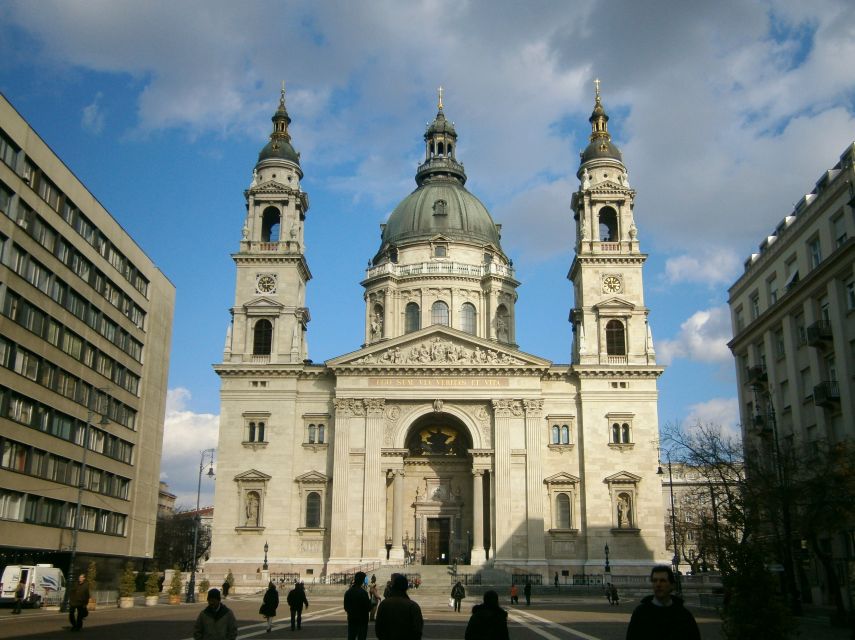 Budapest: Inner City Private Walking Tour of Pest - Language Options