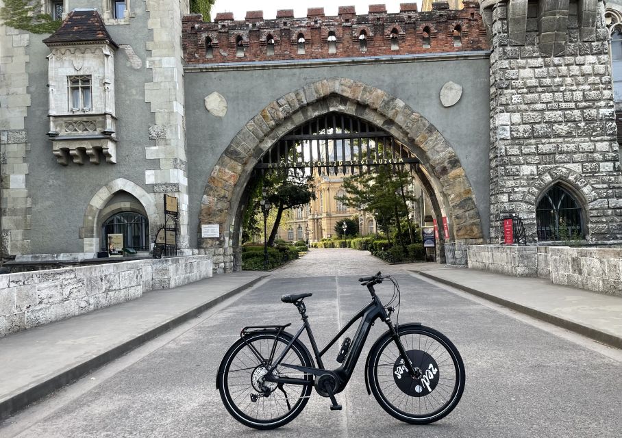 Budapest: Private E-Bike Sightseeing Tour With Bike Delivery - Experience Highlights