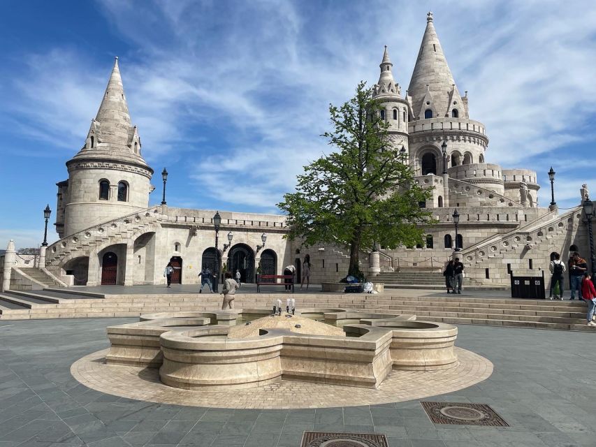 Budapest: Private Sightseeing Walking Tour With Local Guide - Pickup and Private Group Setting