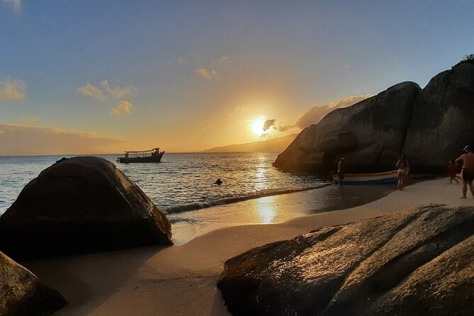 Cação Beach Sunset With Photos Included by Zimbros Ecotour - Captivating Sunset Photography