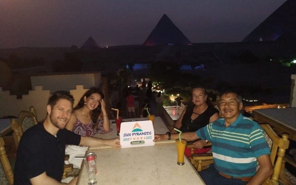 Cairo: Dinner at the Great Pyramid Inn With Hotel Transfers - Experience Highlights