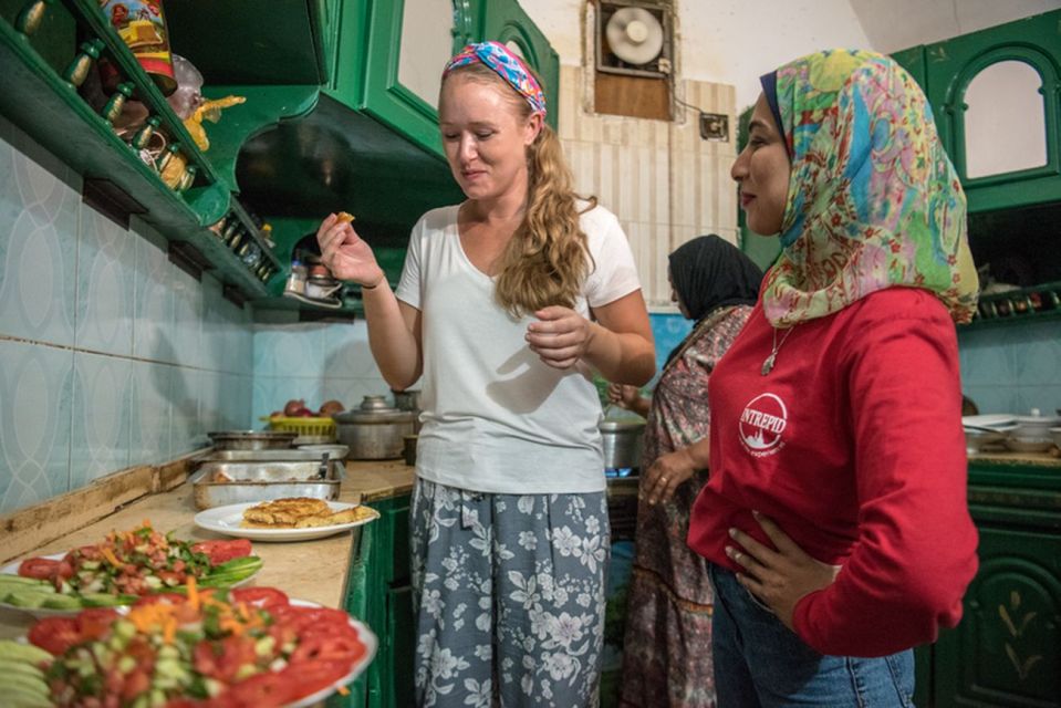 Cairo: Private Home Cooked Dinner in a Local's Home - Experience Highlights