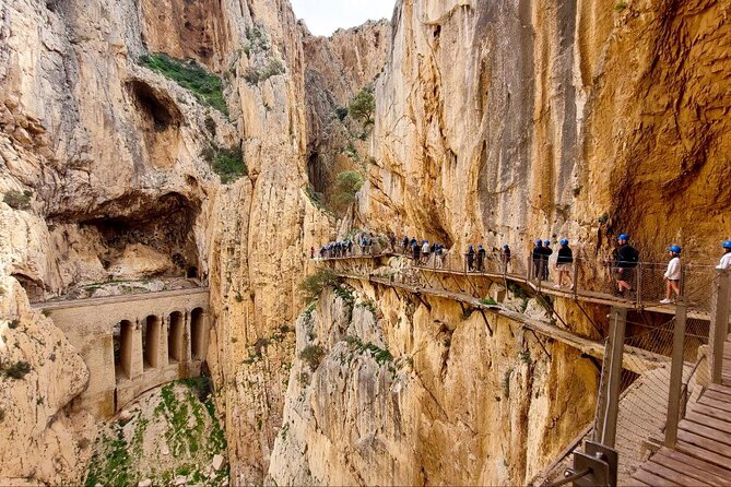 Caminito Del Rey With Pickup From Málaga City - Logistics and Meeting Points