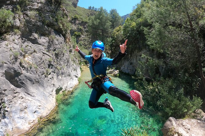 Canyoning Rio Verde - Local Guide and Group Size