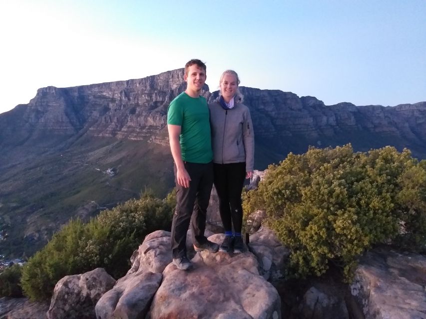 Cape Town: Lion's Head Sunrise Hike - Experience Highlights