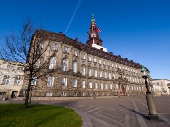 Castle Island's Royal History: A Self-Guided Audio Tour of Slotsholmen - Architecture and Design Highlights