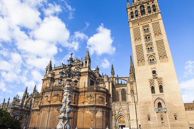 Cathedral, Alcazar and Giralda Guided Tour With Priority Tickets - Booking and Cancellation Policy