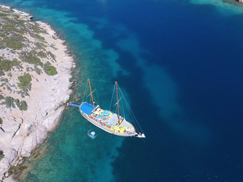 Cesme: Small Group Boat Tour With Open Buffet Lunch - Experience and Activities