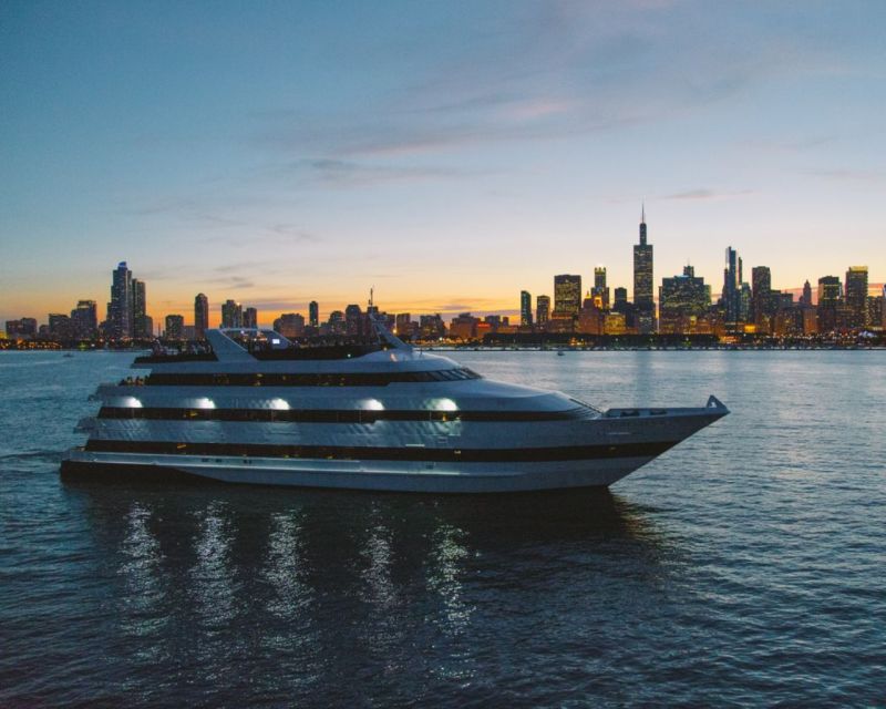 Chicago: Lake Michigan Gourmet Brunch/Lunch/Dinner Cruise - Live Tour Guide and Accessibility