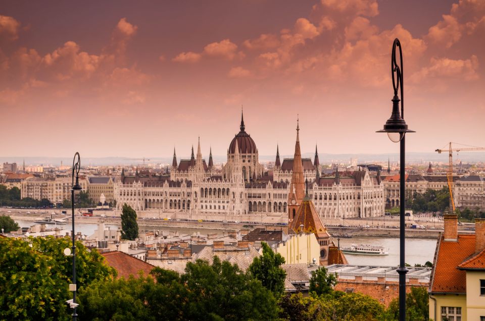 Classic Budapest Private Walking Tour With a Coffee Break - Inclusions Provided